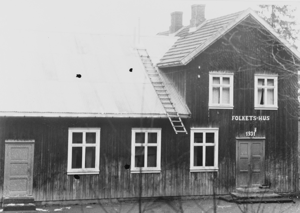 Folkets Hus på Slattum. Huset brant natt til 11. 02. 1979.