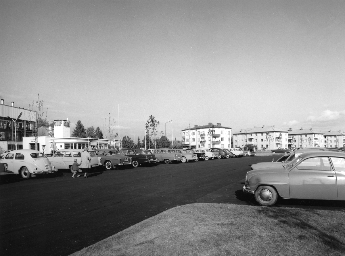 Serie med Karlstadbilder tagna under första halvan av 1960-talet. Sundsta