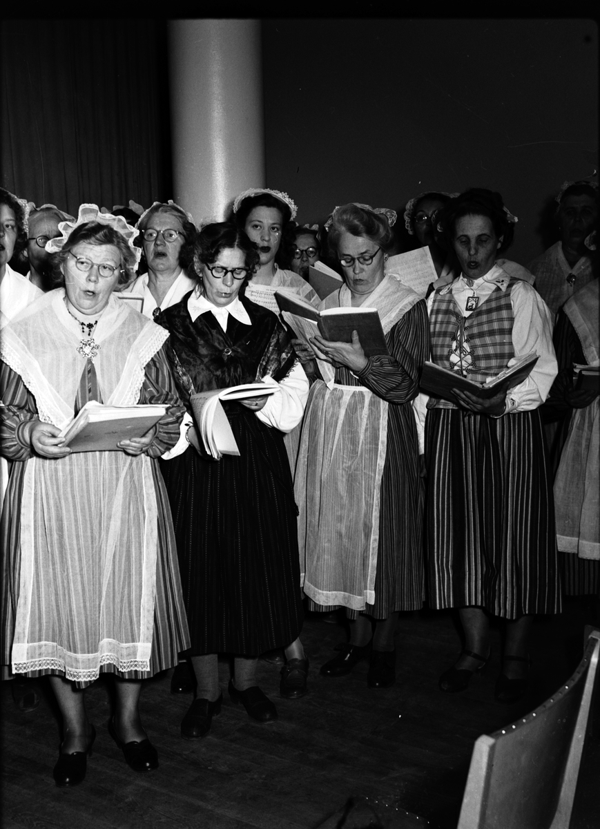 Husmodersföreningen, jubileumskongress på Folkets hus. Den 28 mars 1950