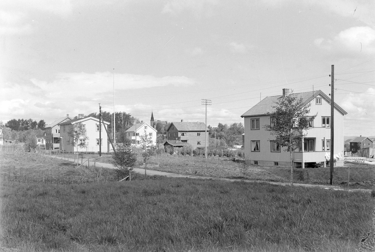 Byggevirksomhet forskjellige steder i utkanten av Trondheim