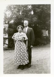 Ole A. Røang sammen med kone.