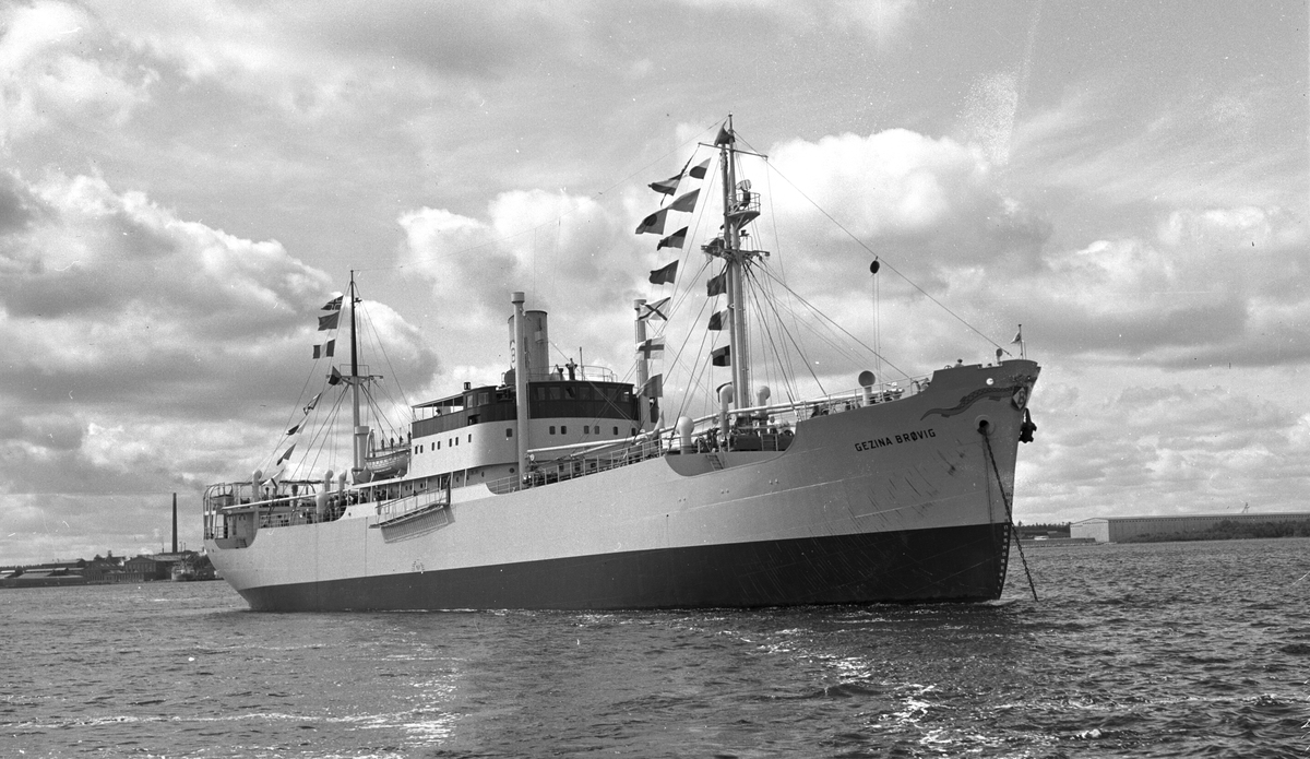 Fartyget "Gezina Brovig". Gävle Varv anlades 1873. Efter en konkurs 1921 bildades Gefle Varfvs och Verkstads Nya AB, som bland annat tillverkade oljecisterner och utrustningar till pappersmassefabriker. På 1940-talet återupptogs skeppsbyggeriet.