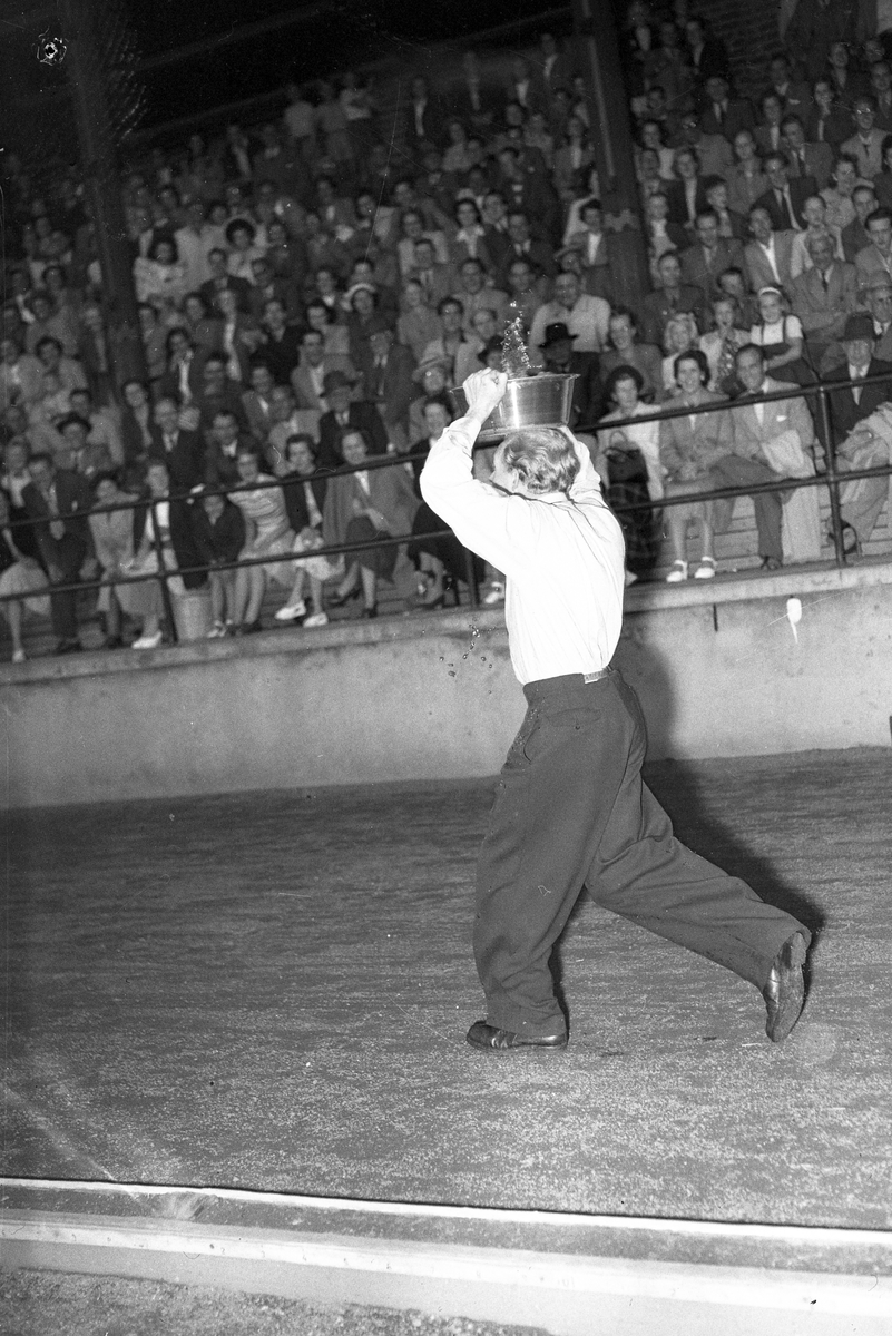 Skämttävlingen på Strömvallen. Den 10 augusti 1949