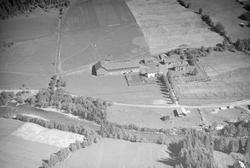 Bratland gård, Bødal, Vestre Gausdal, åkrer, slåttemark, hes