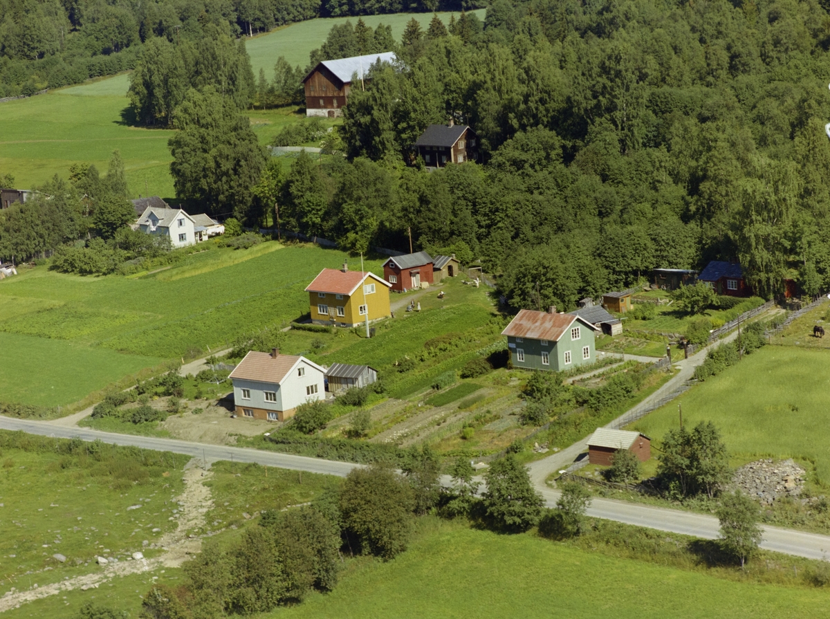 Kulturlandskap. Midttun. Klynge med flere småhus med hager