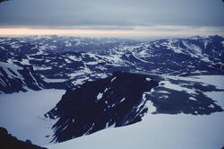 Uts. fra Surtningsui 2368 m. Kl. 24. 24/6-82