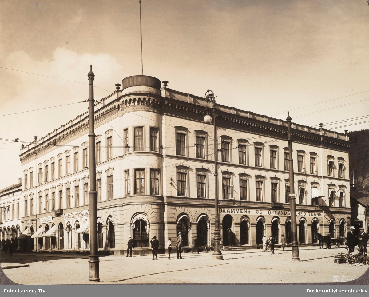 Drammen
Drammen og Oplands kreditbank
Øvre Storgate 1910.