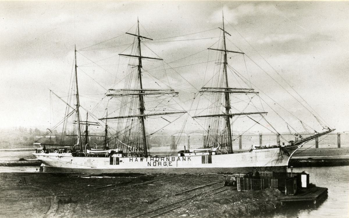 Bark 'Hawthornbank' (b.1889)(Port Glasgow), til kai.