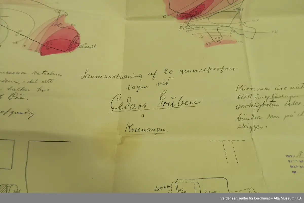 Rektangulær ark med tegninger og skrift.