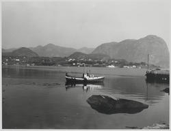 Fra Oanes mot Lauvvik