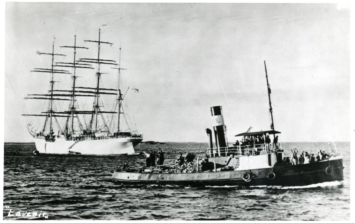 Bogserbåten ss Johanna, ägd av Firma Gustaf Erikson