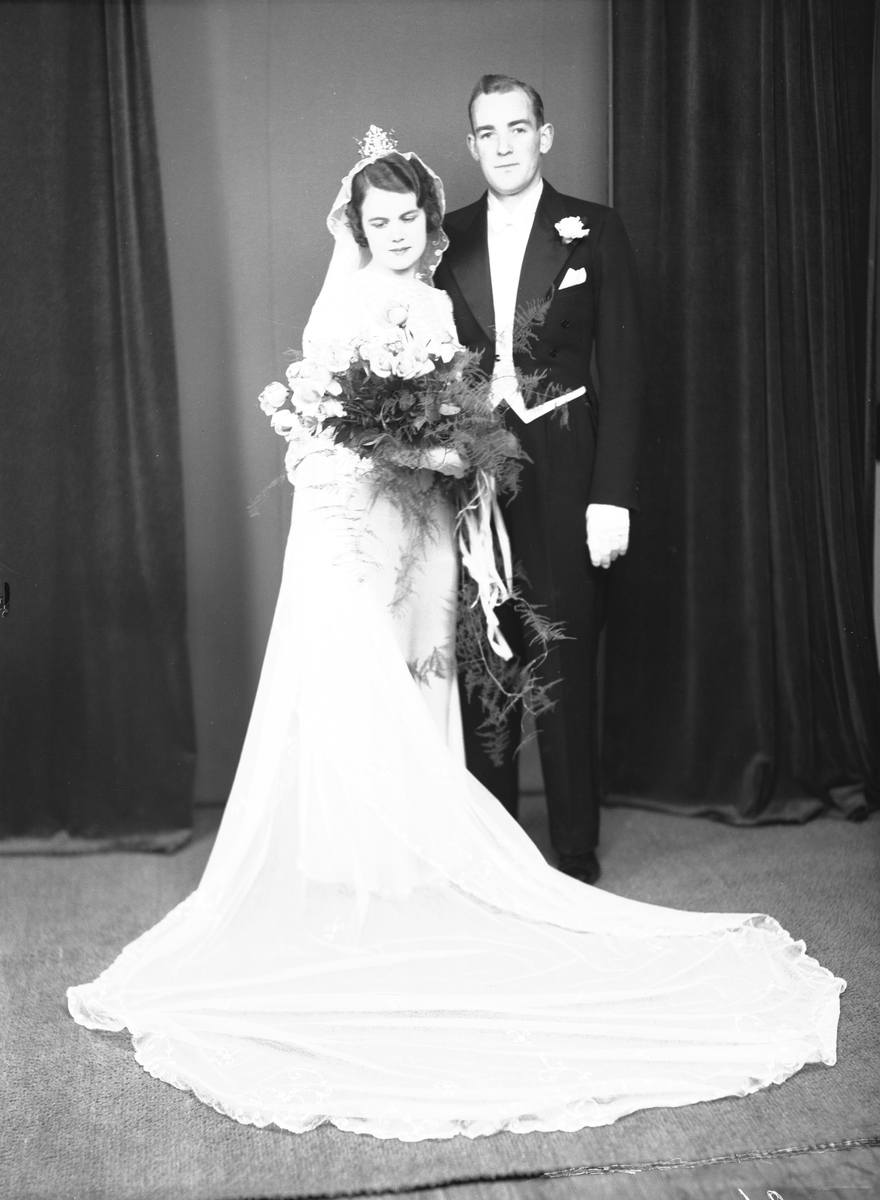 Sixten och Elisabet (Lisa) Tjulin. Brudpar. Den 6 november 1937.