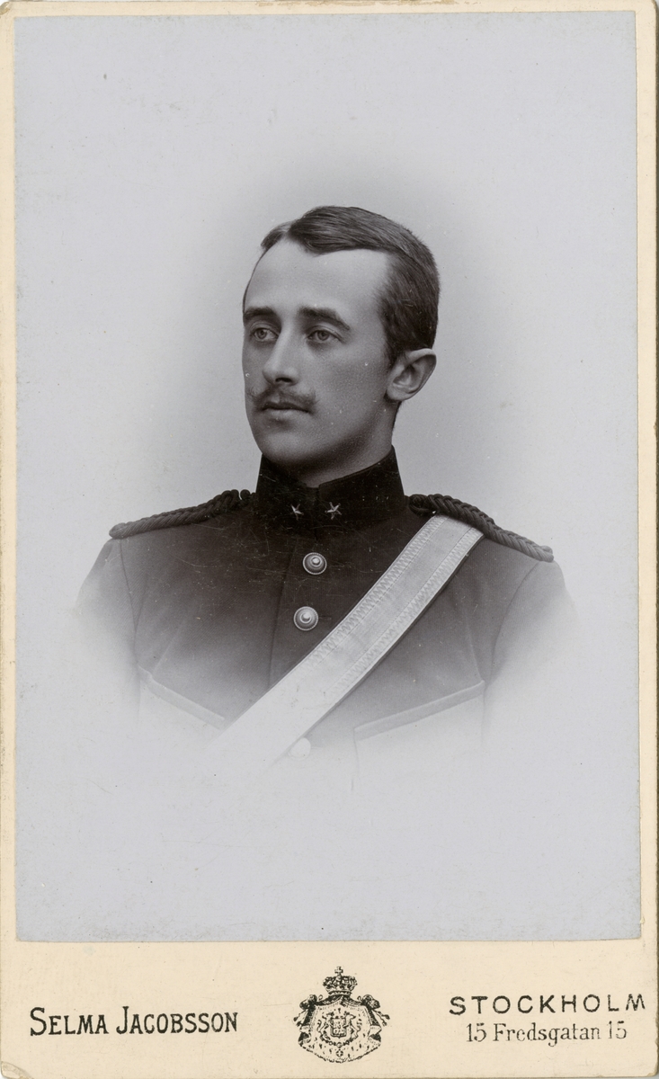 Porträtt av Gustaf Wilhelm Emanuel Svedenborg, underlöjtnant vid Svea artilleriregemente A 1.
