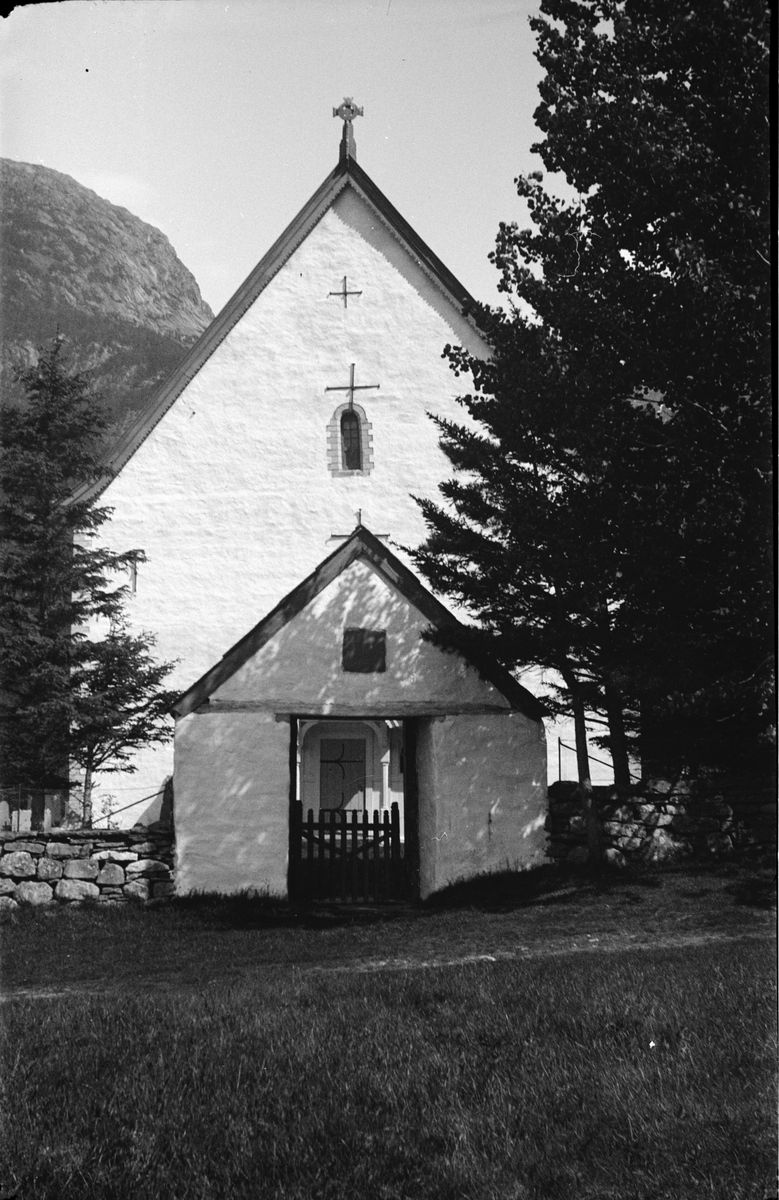 Kinsarvik kyrkja