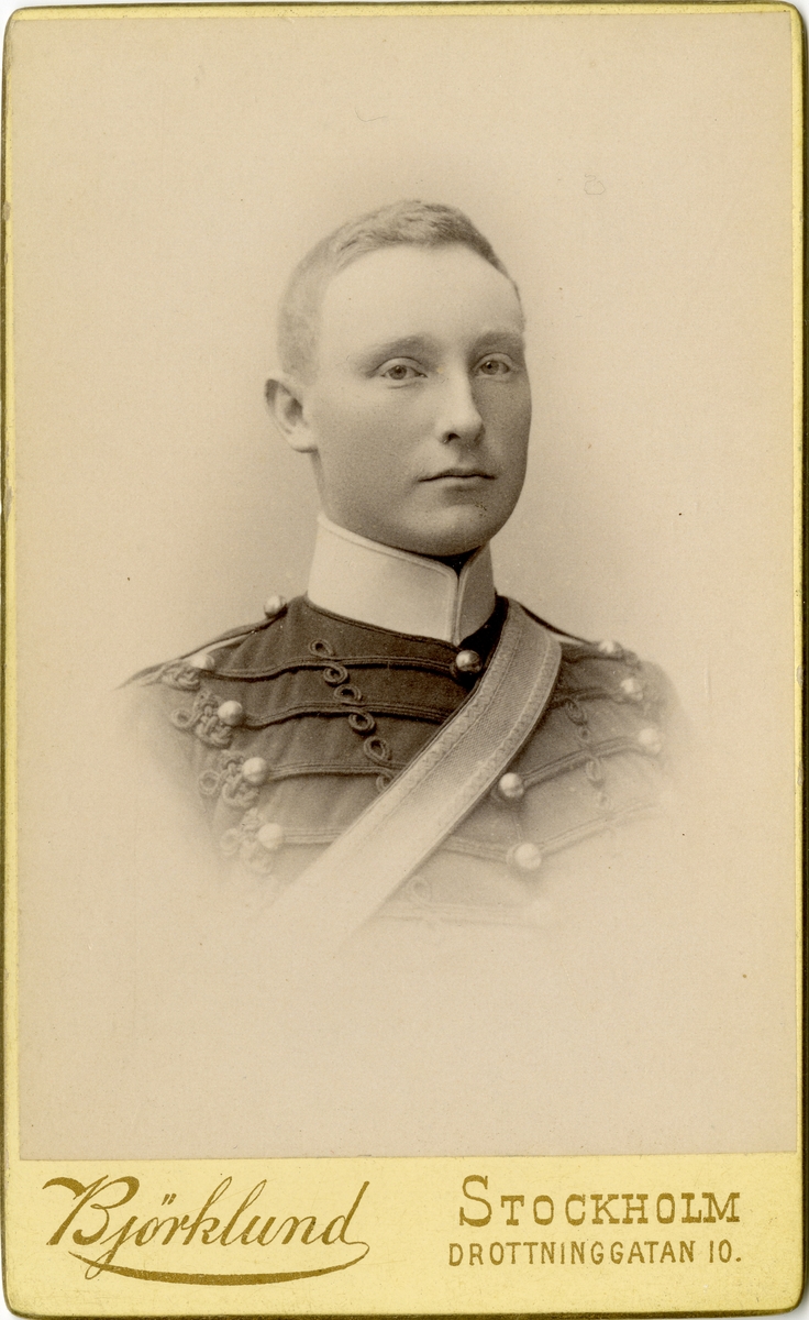 Porträtt av Georg Sylvan, volontär vid Wendes artilleriregemente A 3.