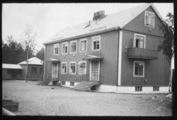 "187 b)" Sollia Barnehj., Sørvaranger" G.4" står det på glas