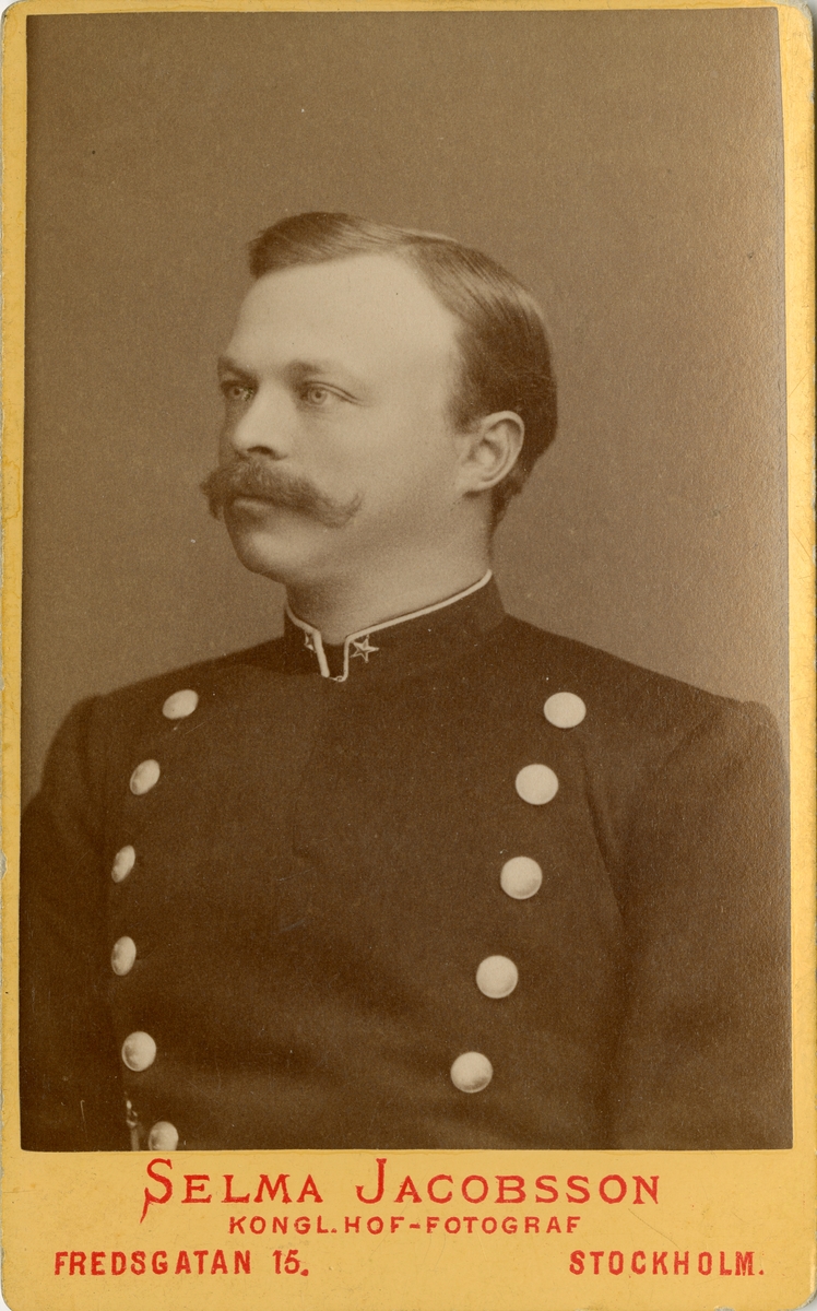 Porträtt av Johan Adolf Stånggren, underlöjtnant vid Första livgrenadjärregementet I 4.

Se även bild AMA.0008505 och AMA.0021743.