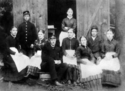 Antakelig personalet ved Varmbadet på Hankø, Onsøy ca. 1880-