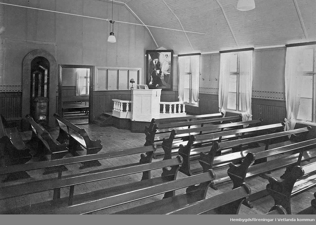 Interiörbild från Missionshuset i Bäckseda. Foto taget på 1940-talet