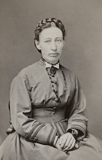 Anna Sofia Laurentia Skårman
Född Wennerbom.
Född 1838 i Acklinga sn
Bodde år 1880 i Prästgården, Medelplana.