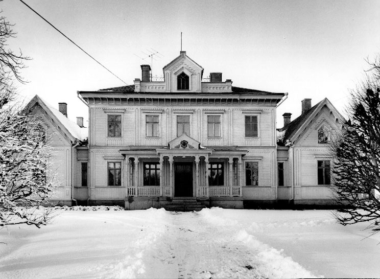 Vara sn. 
Åse, Viste, Barne och Laske härads tingshus i Vara. Exteriör södra fasaden.
