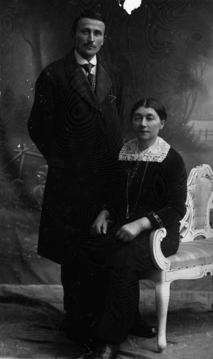 Ingeborg Sannes f. Pedersen og Hans Sannes.