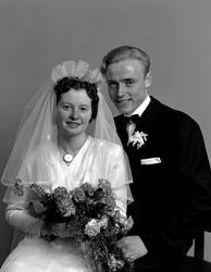 Foto av et brudepar. Det er ukjent hvem vi ser på bildet. Fr