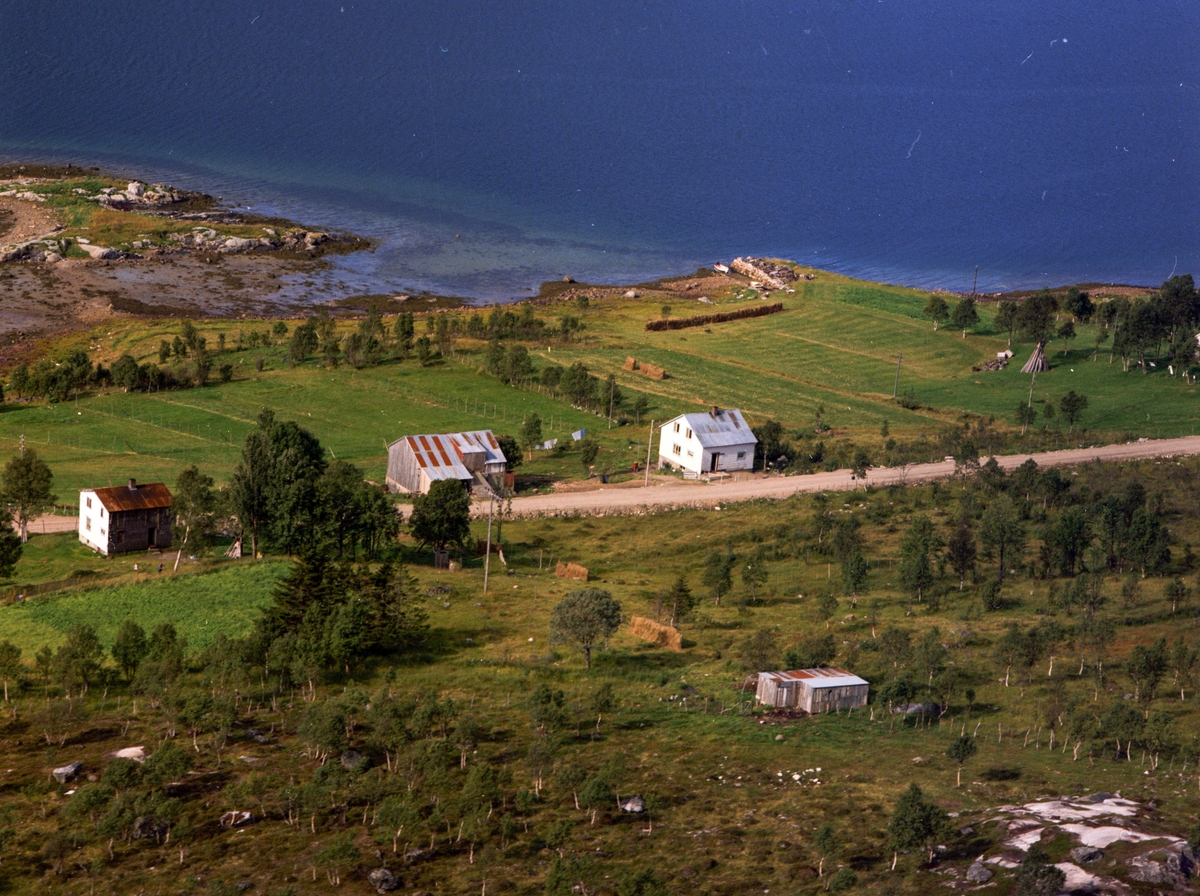 Flyfoto fra Nymo i Gullesfjord.