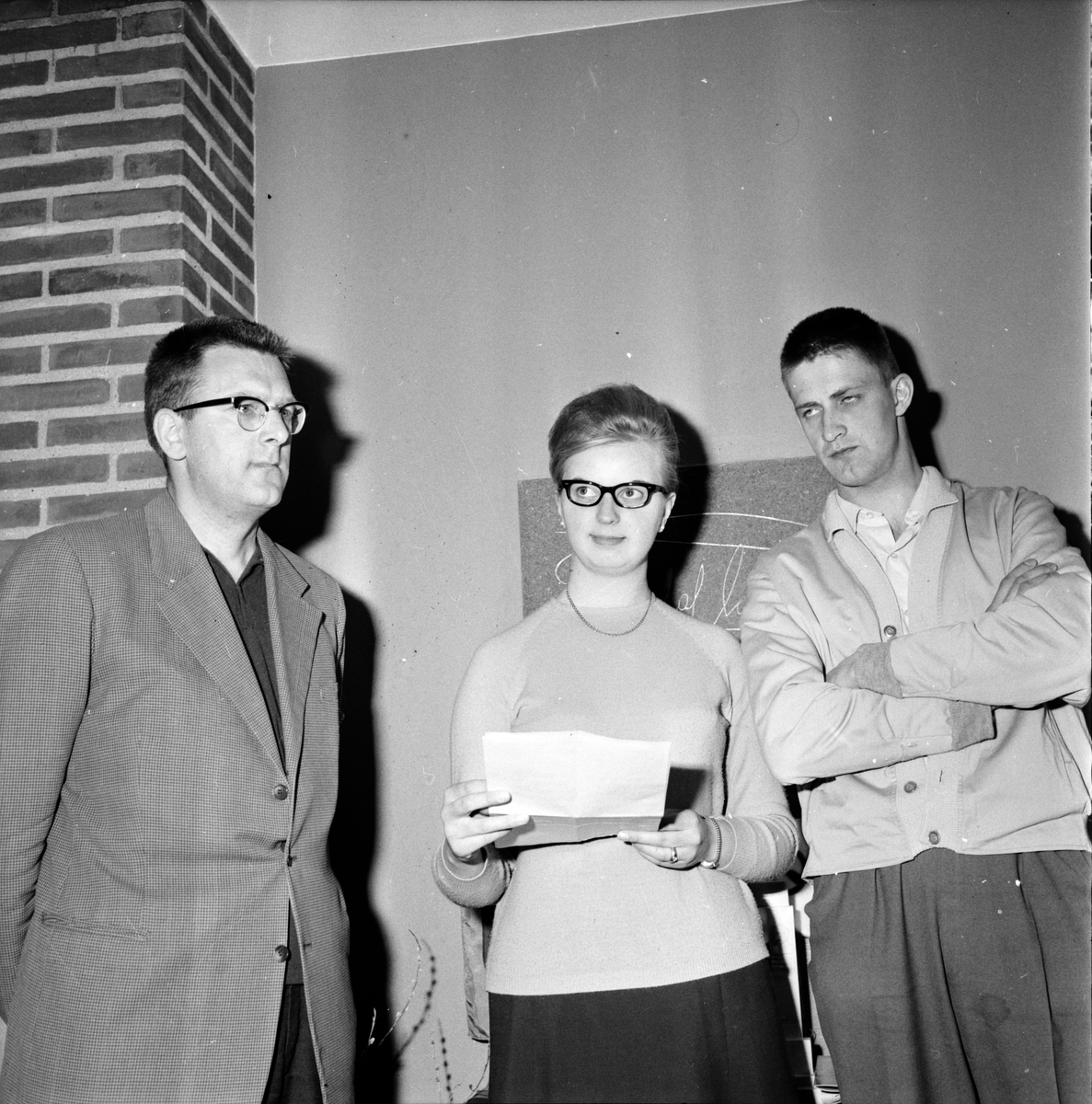 "Rök-tävlingen" Folkhögskolan,
Nilsson, Martinsson, Olofsson,
10 Maj 1963