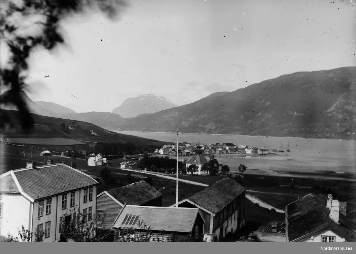 Tettbebyggelse, fjord, strandsted