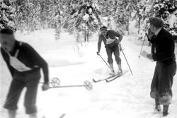 Lillehammerrennet 1933. Arne Rustadstuen i langrenn.