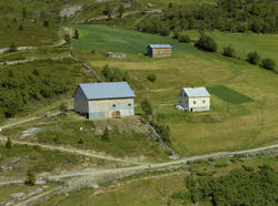 Sør-Fron, Hundorp, Midtre Øverbygda. Bruket Solbakken. Gult 