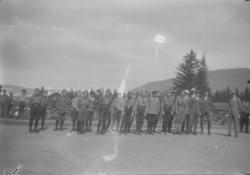 Speidere på markedsplass.