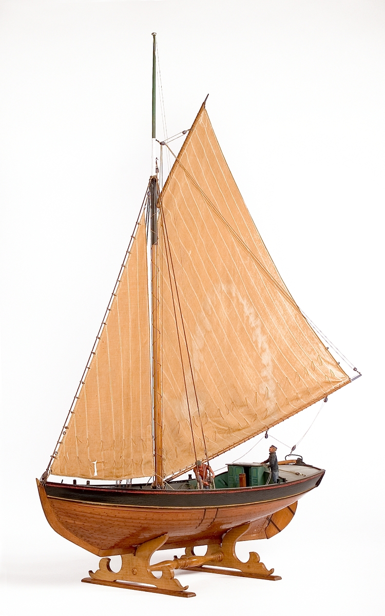 Riggad modell av sandkil. Tillverkad 1922 på Örlogsvarvet (Modelllkammaren) i Stockholm under ledning av amiral Hägg.