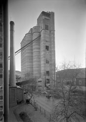 I. C. Piene & Søn i Buvika. Bygging av kornsilo