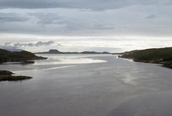 Foto fra Sørsundet med Bremsnesfjorden samt Bremsnes og Brem