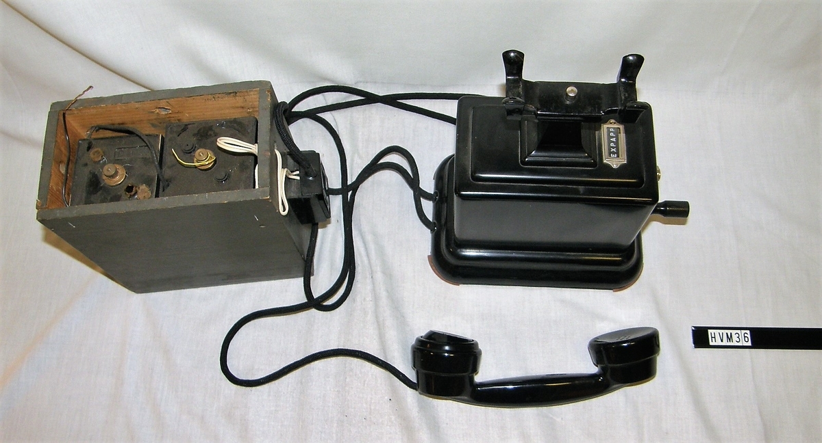 Telefon med vev modell äldre