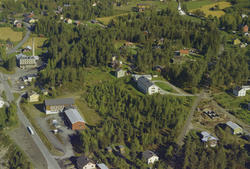 Øyer kommune, Tretten sentrum. Tretten ysteri bak og samfunn