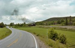 Veterantog på Solørbanen, syd for Kirkenær. Toget trekkes av