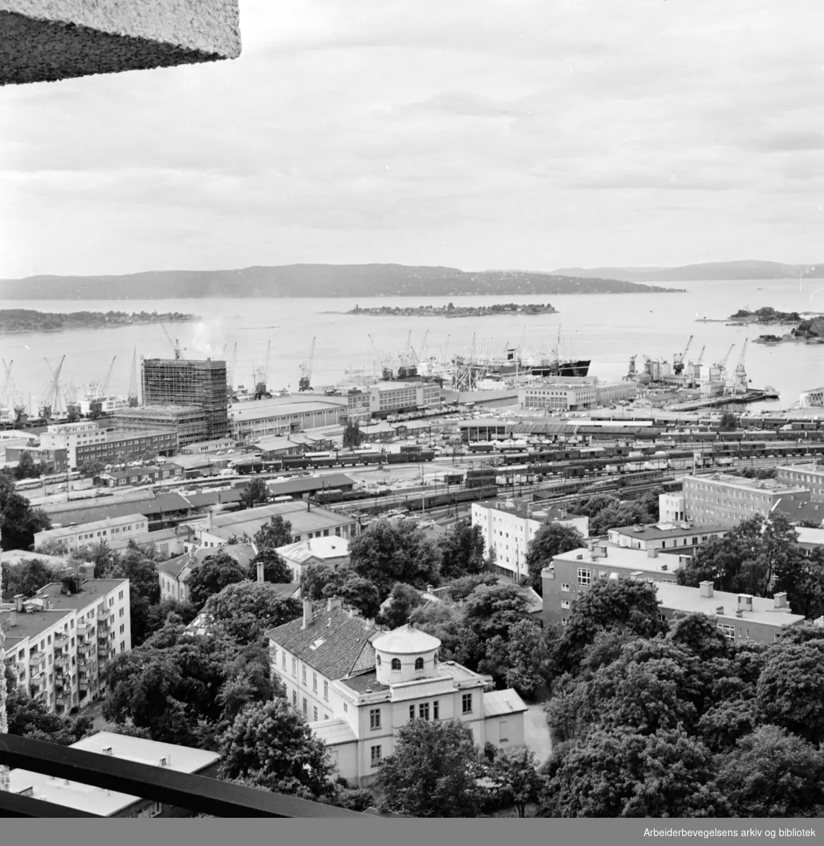 Vestre Vika. Utsikt fra Indeksbygget. Juli 1965