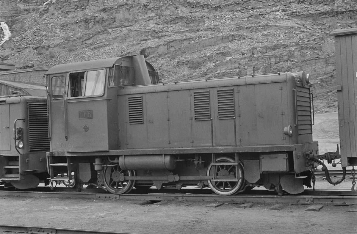 Sulitjelmabanens diesellokomotiv TYR på Lomi.