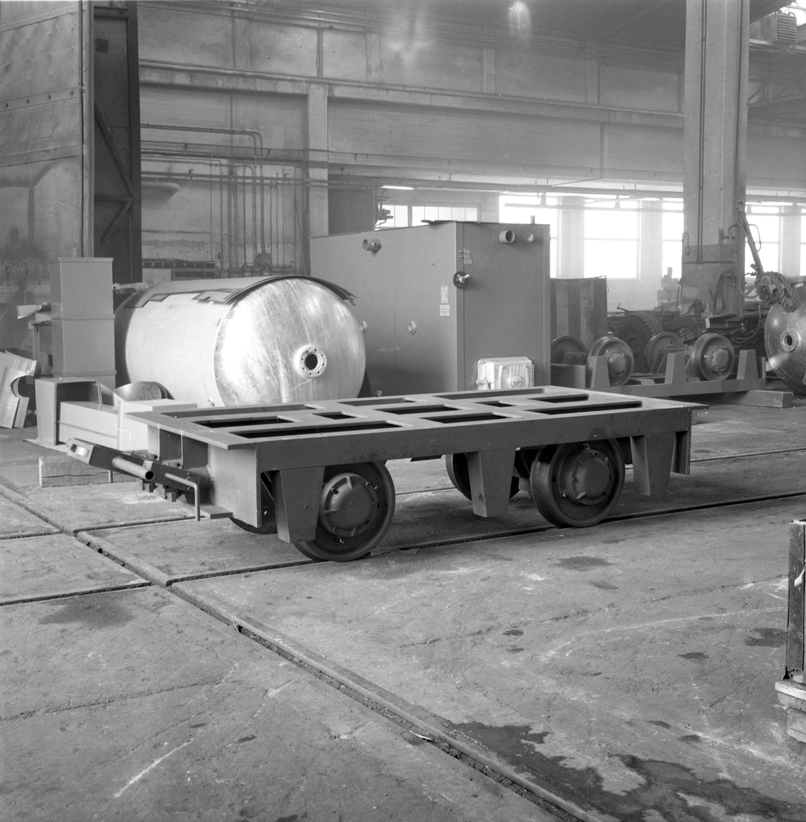 Vagn, den 28 mars 1963
Swendsén & Wikström värmepannefabrik, Brynäs. På 1940-talet
hade man 300 anställda. Företaget köptes upp av Svenska Järnvägsverkstad och fick 1955 namnet ASJ-PARCA.
