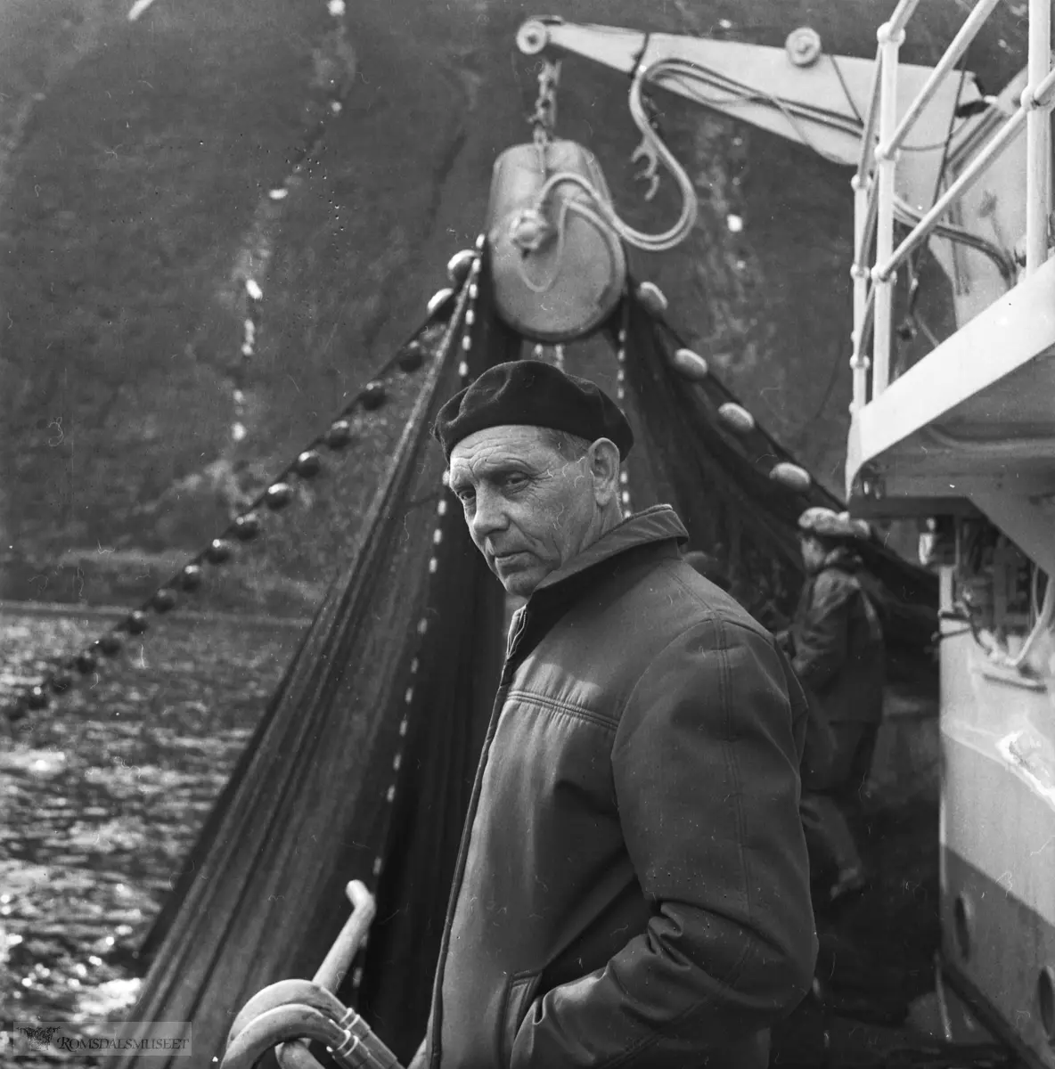 Barden.Barden 1 (M-18-SA) - under utprøving av kraftblokk og ringnot,  Aukra 1961-62. - Romsdalsmuseet / DigitaltMuseum