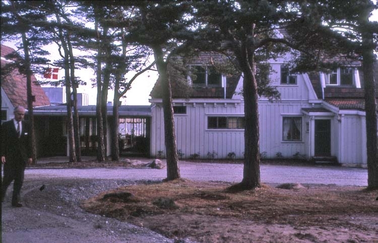 1963. Hotell Stenungsbaden, exteriör och entré.