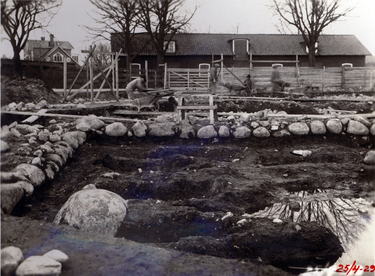 25 april 1929. Arkeologisk utgrävning i kvarteret Kastanjen.