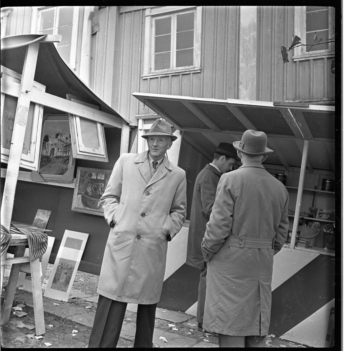 Troligen marknad, eventuellt i Gränna. På bilden syns Farman Carlsson eller Gustav Gustavsson från Joenstorp.