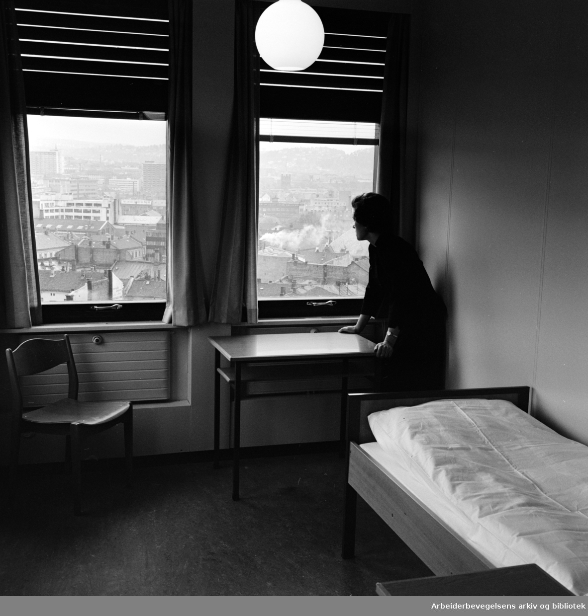 Møllergata 42: Oslo Indremisjons sosialbygg for kvinner.Oktober 1964