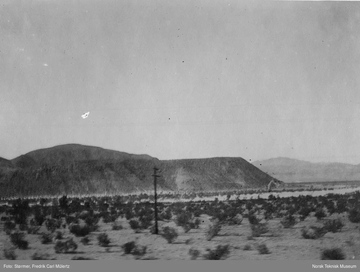Ørkenlandskap, fotografert fra tog, California eller Arizona, USA, 1915