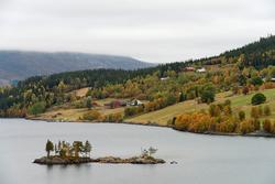 Landskap ved Brattland i Vinje kommune i Telemark.  Fotograf