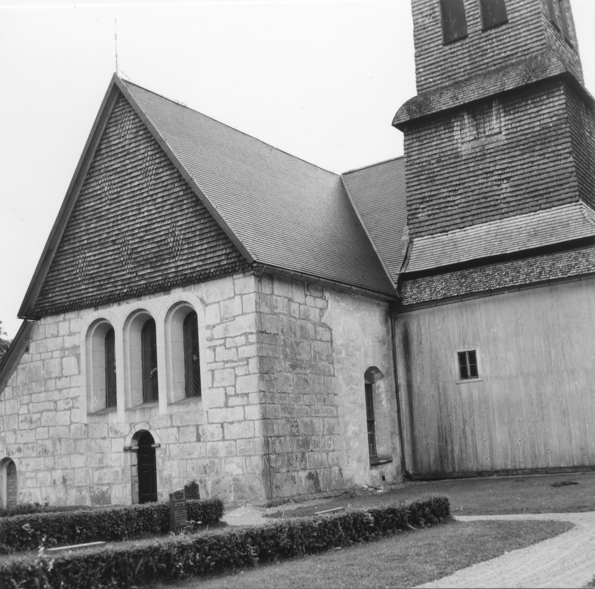 Nydala klosterkyrka, norra transeptets nordgavel.